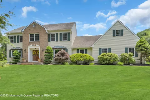 51 Sandalwood Dr, Marlboro, NJ 07746