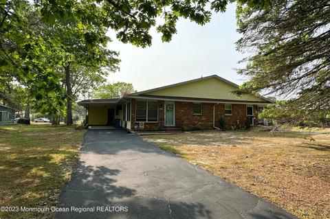 18 Cranberry Rd, Manahawkin, NJ 08050