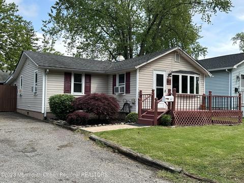 67 Rosewood Dr, Cliffwood Beach, NJ 07735