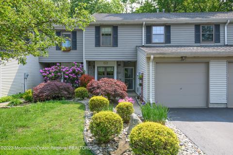 73 Horseshoe Ct, Oceanport, NJ 07757