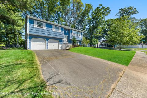 1 Alpine Ct, East Brunswick, NJ 08816
