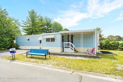 23 Eagle Dr, Whiting, NJ 08759