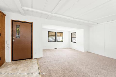 23 Eagle Dr, Whiting, NJ 08759 photo 4