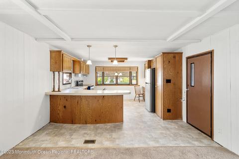 23 Eagle Dr, Whiting, NJ 08759 photo 9