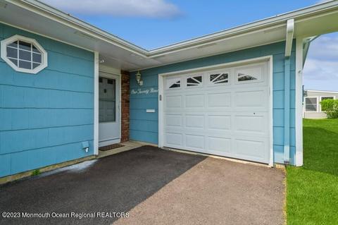 129 Whittier Rd, Brick, NJ 08724