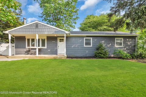 2474 Huckleberry Rd, Manchester, NJ 08759