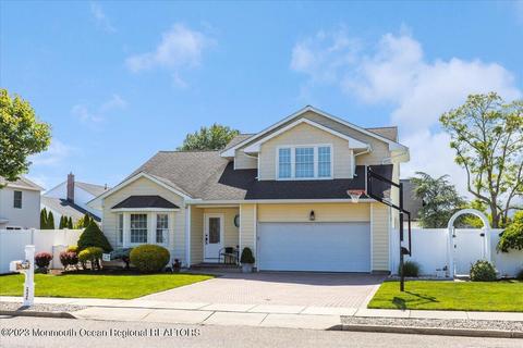 2226 Briarwood Ln, Point Pleasant, NJ 08742
