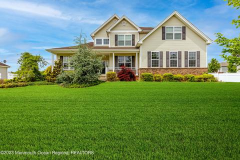 53 Imperial Central N Pl, Jackson, NJ 08527