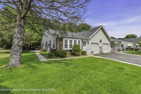 22 Easton Dr # a, Whiting, NJ 08759