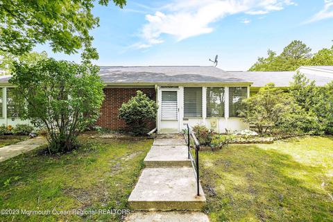53 Cambridge Ct # b, Lakewood, NJ 08701