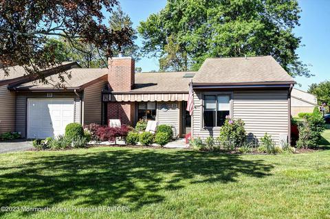 25 Concord Ct, Red Bank, NJ 07701