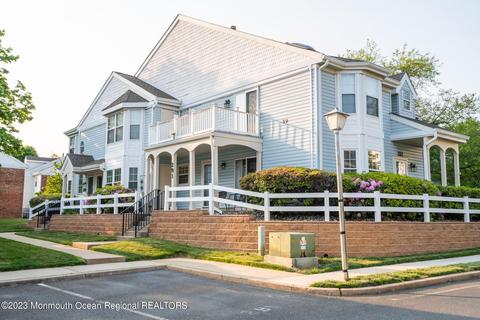 291 Lily Ln, Freehold, NJ 07728