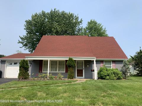 168 Idlebrook Ln, Aberdeen, NJ 07747