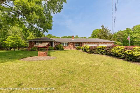 291 Clearstream Rd, Jackson, NJ 08527