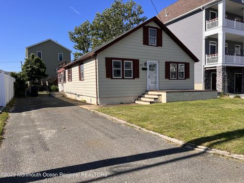 221 7th Ave, Seaside Heights, NJ 08751