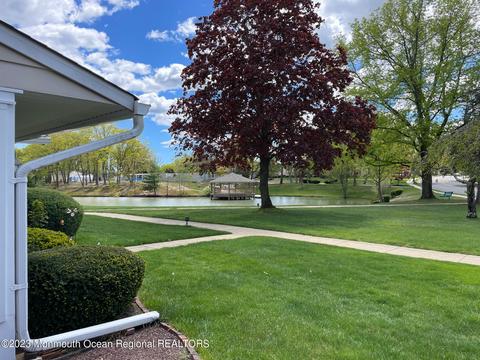 847 Thornhill Ct # A, Lakewood, NJ 08701