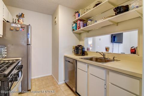 703 Daffodil Dr, Jackson, NJ 08527 photo 9