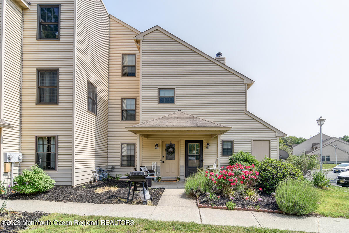 703 Daffodil Dr, Jackson, NJ 08527 photo 3