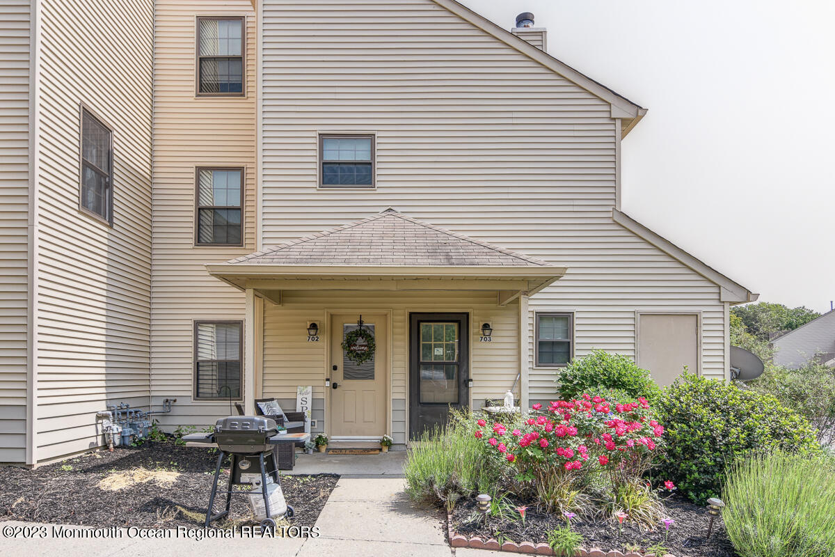 703 Daffodil Dr, Jackson, NJ 08527 photo 2