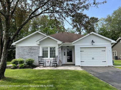 9 Andes Ct, Brick, NJ 08724