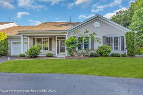 4 Sunnylawn Ln, Lakewood, NJ 08701