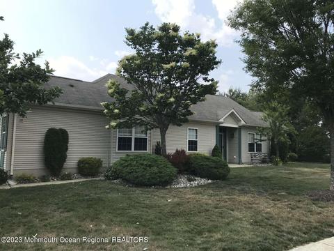 53 Gabriella Cir, Manchester, NJ 08759