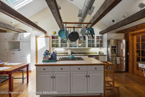 1520 12 Gully Rd, Wall, NJ 07719