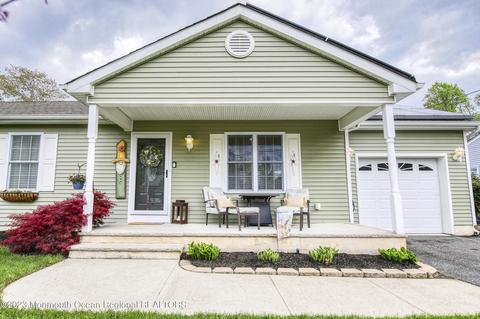 221 Ocean Ave, Beachwood, NJ 08722
