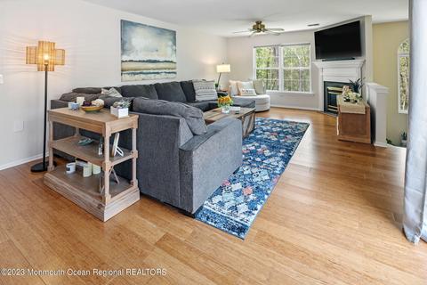 424 Deuce Dr, Wall, NJ 07719 photo 8