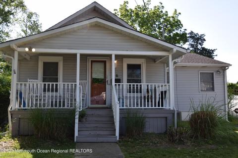 16 Trenton Ave, Manasquan, NJ 08736