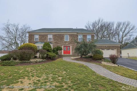 8 Justin Ct, Marlboro, NJ 07746