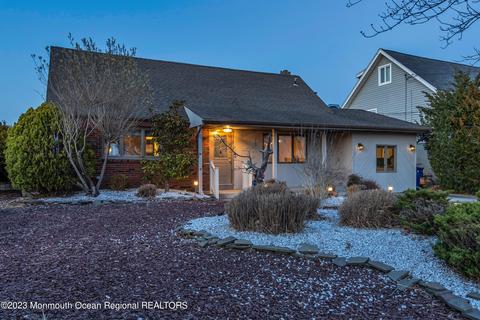 1874 Windward Ct, Toms River, NJ 08753