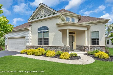 64 Rockland St, Barnegat, NJ 08005