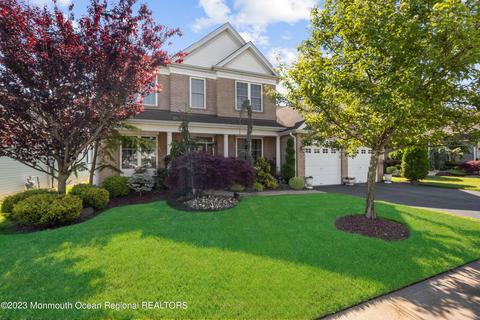 17 Ballybunion Dr, Monroe, NJ 08831