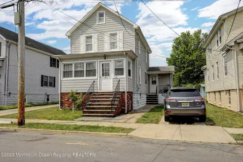 11 Robert St, South River, NJ 08882