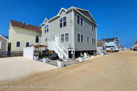 35 W Brighton Ave, Lavallette, NJ 08735