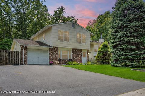 59 Vermont Ave, Jackson, NJ 08527