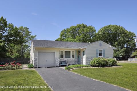 427 Leanora St, Brick, NJ 08723
