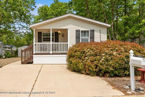 115 Roberts Rd, Toms River, NJ 08755