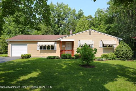 93 Poricy Ln, Red Bank, NJ 07701