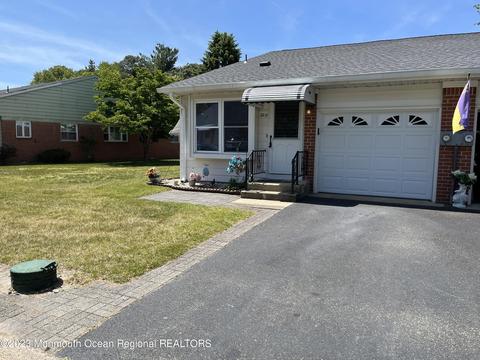 22 Homestead Dr # A, Whiting, NJ 08759