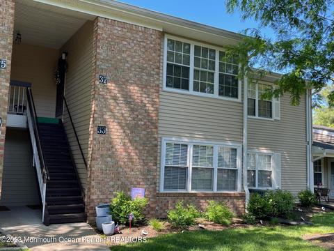 37 Honeysuckle Ln #193, Red Bank, NJ 07701