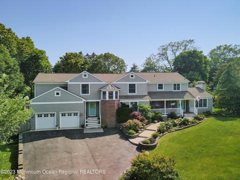 628 Rolling Hills Dr, Brick, NJ 08724