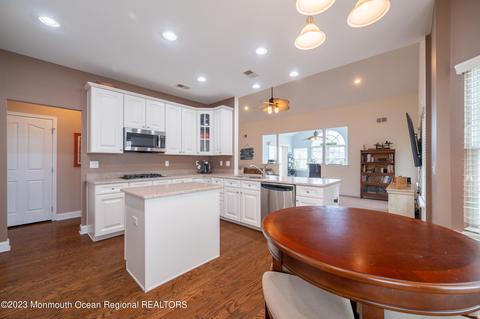 20 Avalon Way, Waretown, NJ 08758 photo 12
