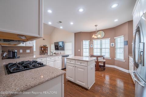 20 Avalon Way, Waretown, NJ 08758 photo 11