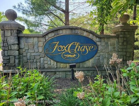 1 Groom Ct, Tinton Falls, NJ 07753