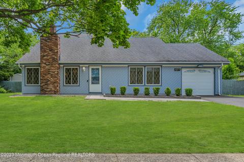1377 Alvarado Ave, Lakewood, NJ 08701