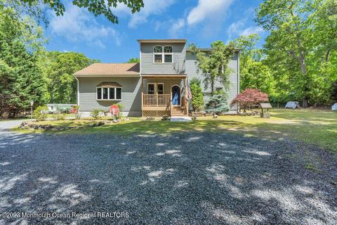 416 Brickyard Rd, Freehold, NJ 07728