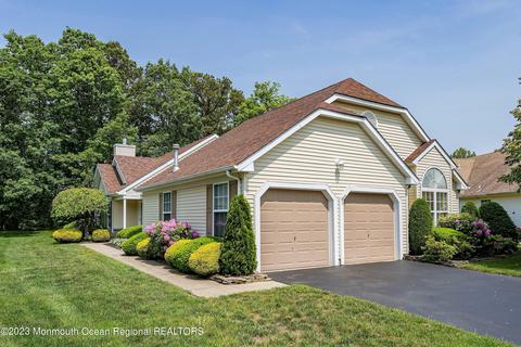 2851 Roseville Ct, Toms River, NJ 08755