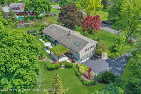 6 Strawberry Ln, Hillsborough, NJ 08844